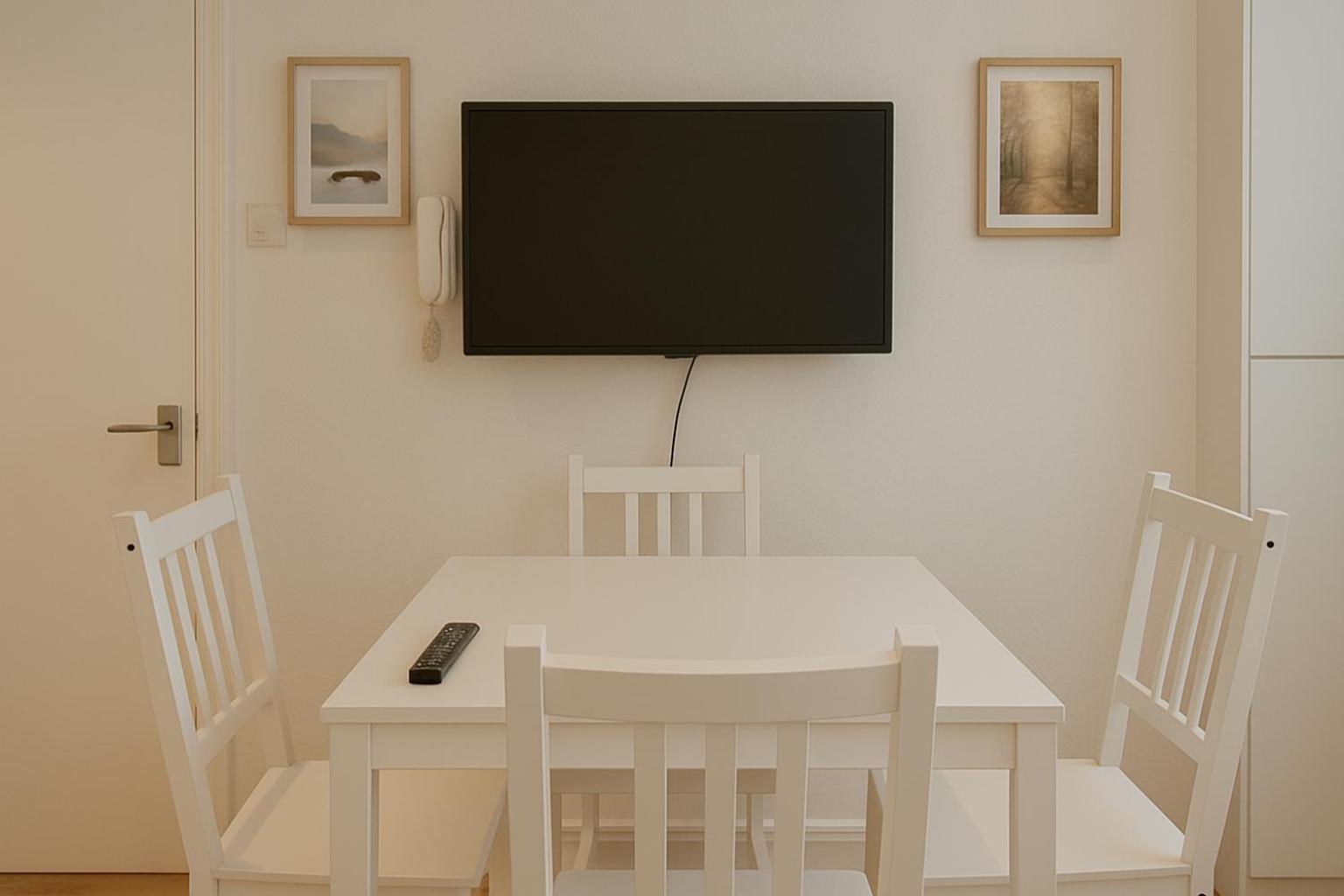 2 Bedroom Apartment Nr City Centre, Uni & Parks คาร์ดิฟฟ์ ภายนอก รูปภาพ